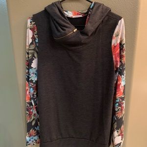 Grey hoodie with Flowered sleeves